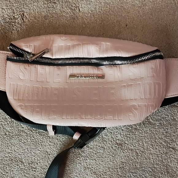 Steve Madden Handbags - Steve Madden Pink Belt Bag
